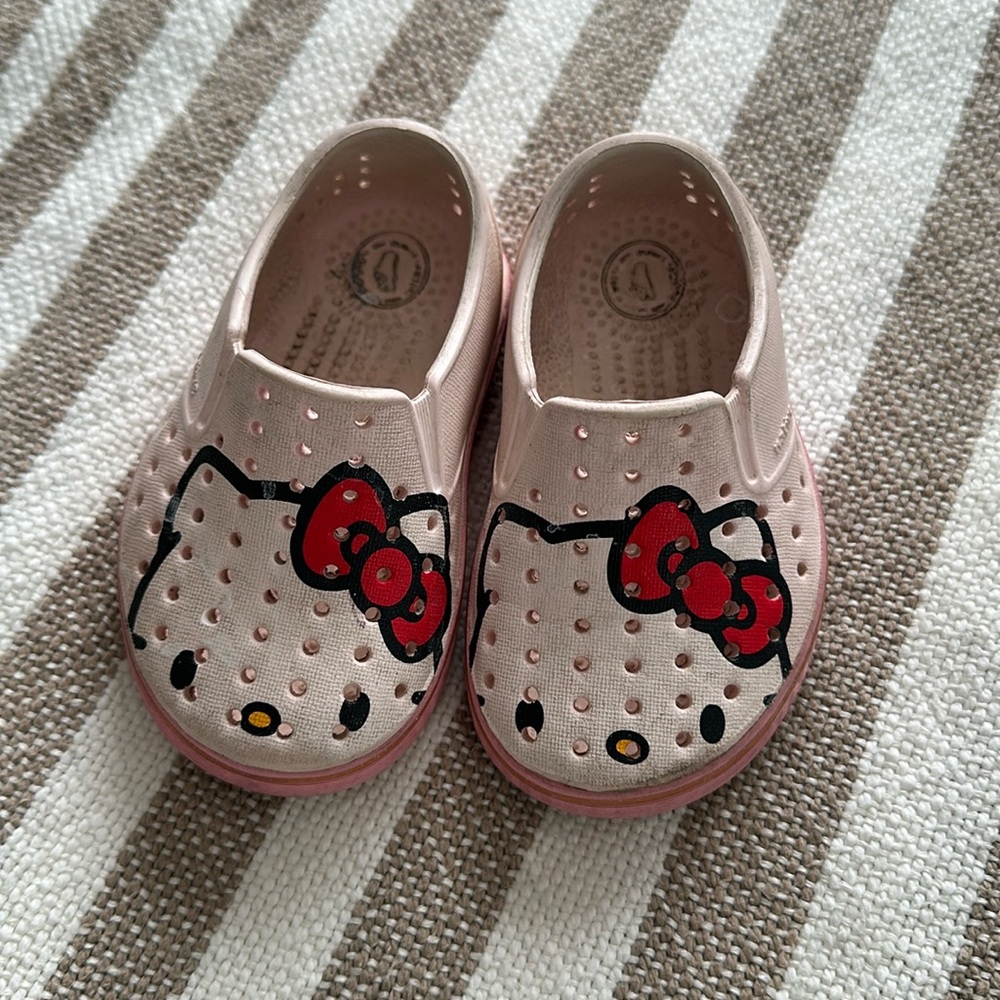 Native toddler Hello Kitty slip on shoes